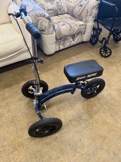 Knee Rover Scootee