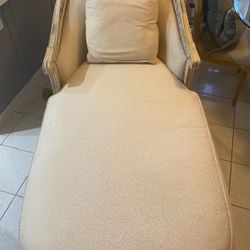 Henredon Chaise Lounge