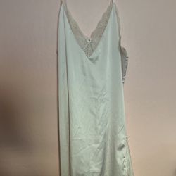 Ivory Satin Thigh Split Nightgown (L)