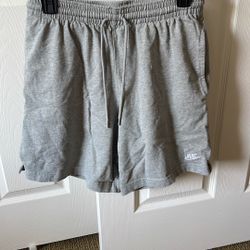 Men’s Small Nike Grey Shorts. 