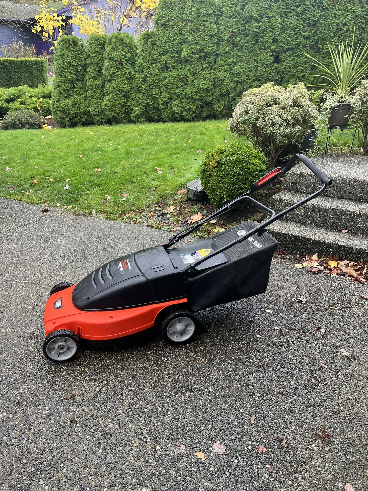Electric Lawnmower