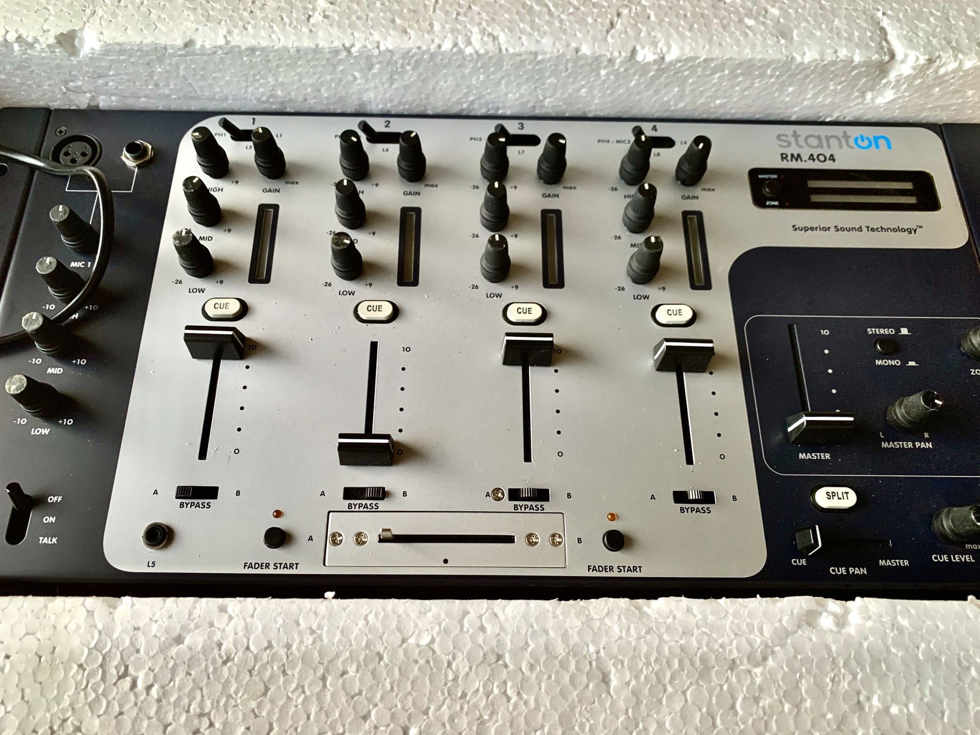 STANTON RM 404 Mixer New Dj Scratch 4 Channel Phono for Sale in