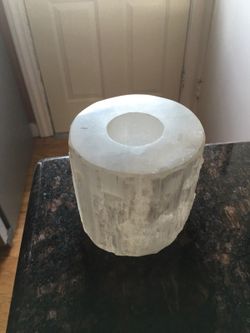 Quartz candle holder