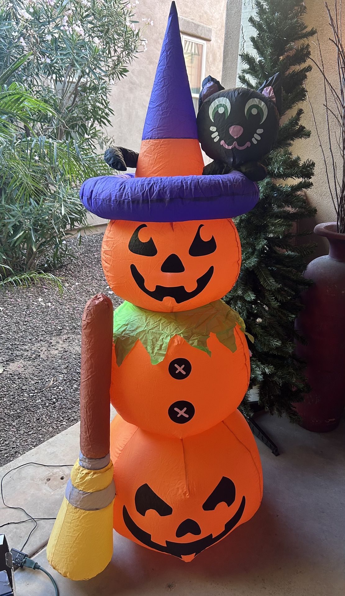 RETIRED -Hard to Find-Airblown Inflatable Pumpkin Stack with Witch Hat and Cat Halloween GEMMY 5.5ft