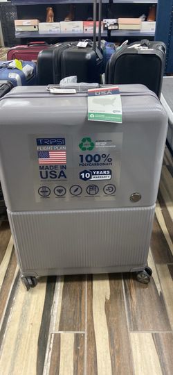 TRIPS Flight Plan Hardside Spinner Luggage