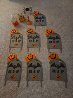 Halloween Decoration Set with RIP Tombstones