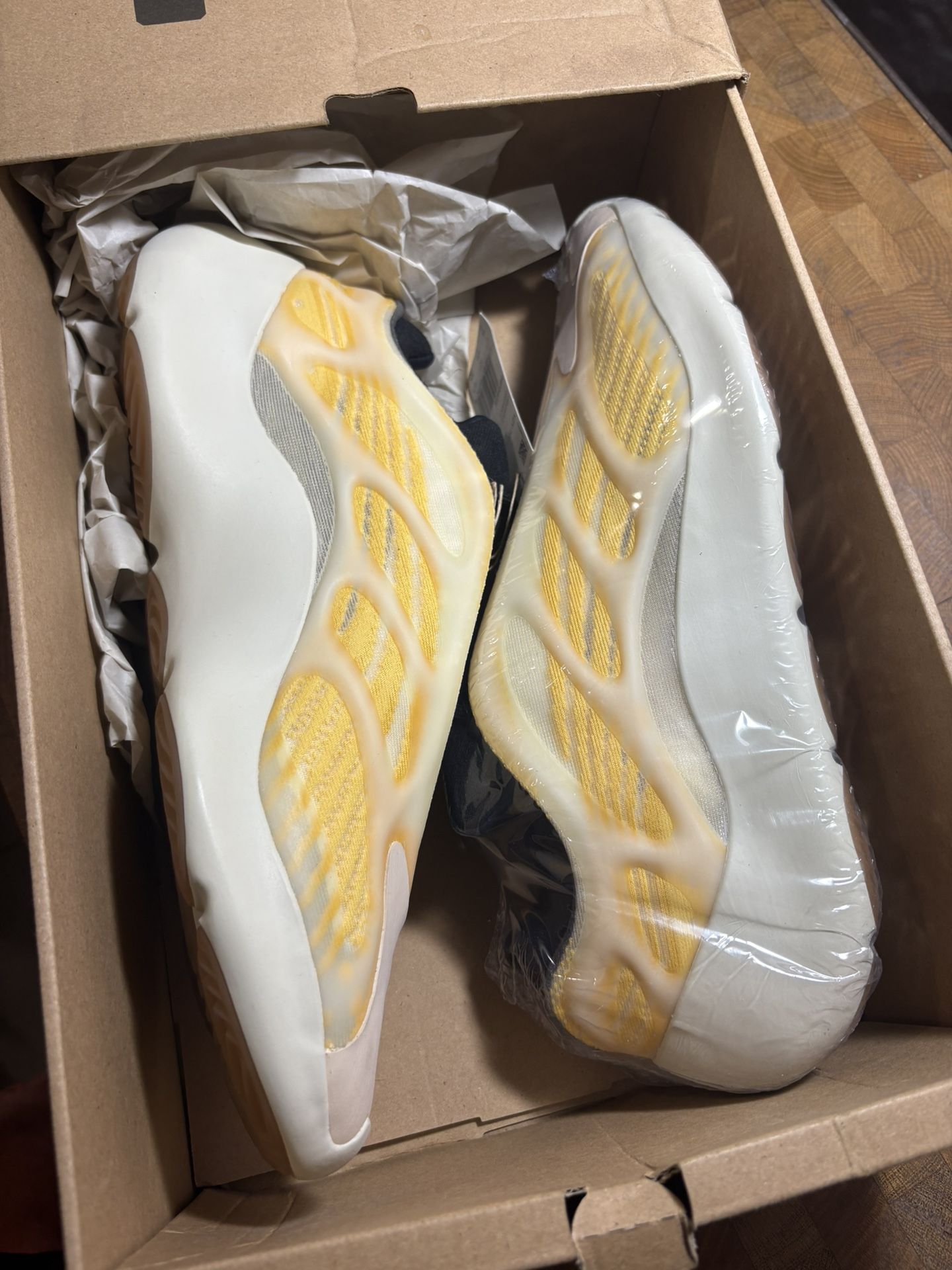 Adidas Yeezy Boost 700 V3 Mono Safflower