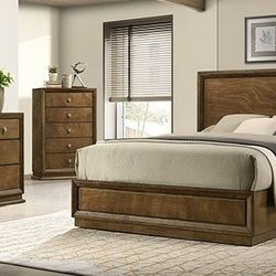 QUEEN SIZE BEDROOM SET 4 PC (BED, DRESSER,MIRROR & NIGHTSTAND)FLOOR  MODEL!!! 