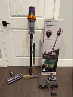 Dyson v15 detect vacuum cleaner
