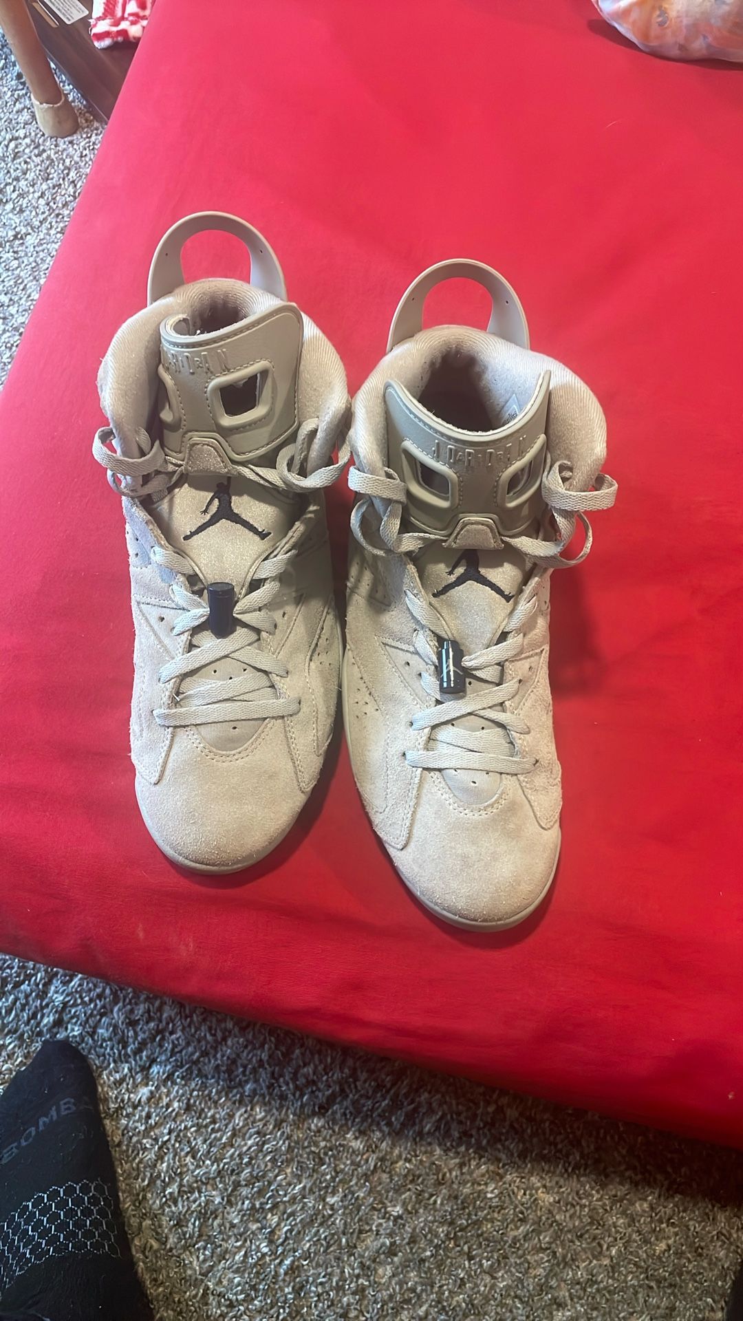 Georgetown 6s Size 10