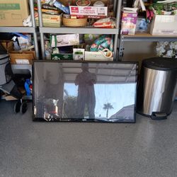 50 Inch Samsung Flat Screen TV $80