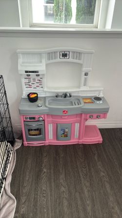 Step 2 Play Kitchen 