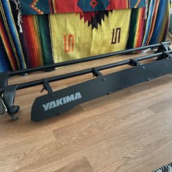 Yakima 58” roof rack W/ Fairing