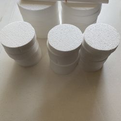 30 craft foam circles with 30 plastic dowels for Sale in Richmond, TX -  OfferUp