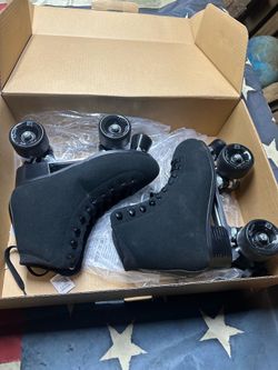 New! Roller skates