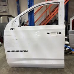 2021 - 2023 Chevy Suburban Tahoo. Left Front Door 