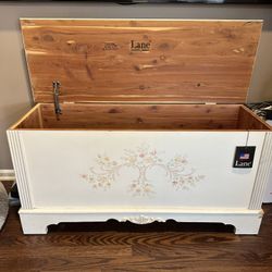 Lane Cedar Antique Chest 
