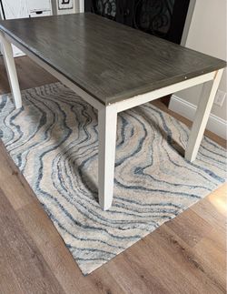 Farmhouse Dining Table + Area Rug – Good Used Condition