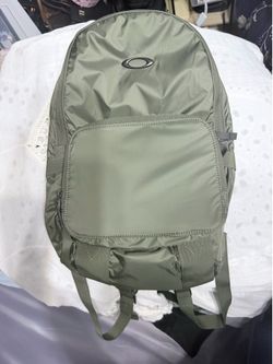 Oakley Street Backpack 20L - Olive Green