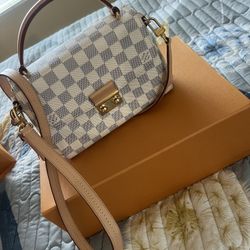 Louis Vuitton Crossbody 
