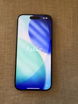 iPhone 15 Pro 512GB with cracked screen
