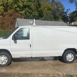 2009 FORD CARGO VAN