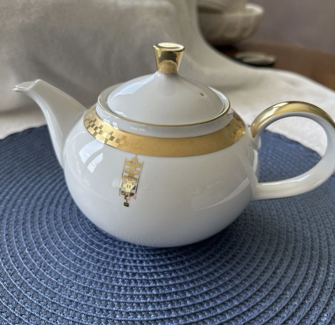 Frank lloyd wright Tiffany Imperial Hotel Teapot