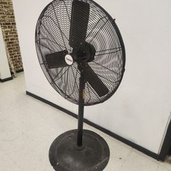 30" Standing Metal Fan