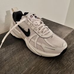Nike V2K RUN NBY 