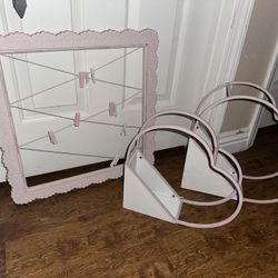Heart shelves + picture holder 