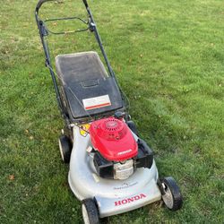 Honda half-commercial mower