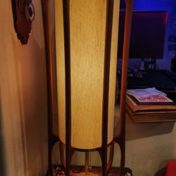 Vintage MCM Modeline Lamp Designed By Adrian Pearsall