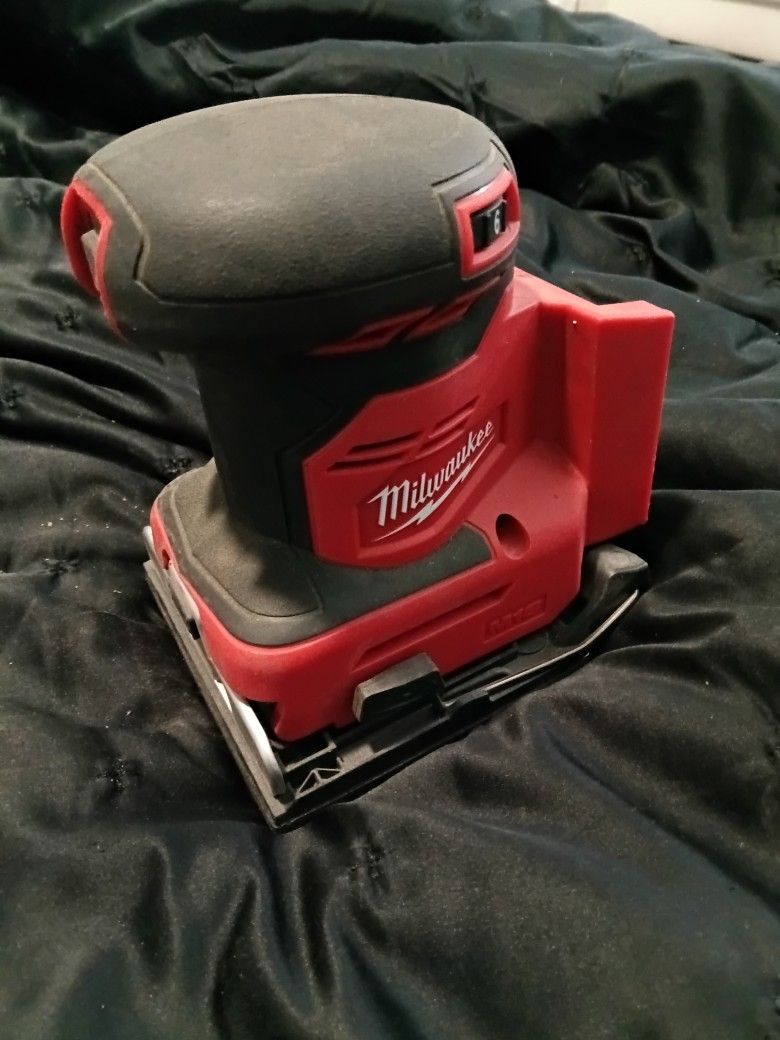 Milwaukee 18v Orbital Sander