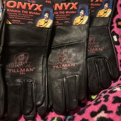 Four Pairs Of Gloves All New And Weather Proof Xxl Mens