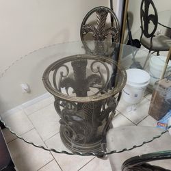 54- inch dining table with base & 4  chairs $50.