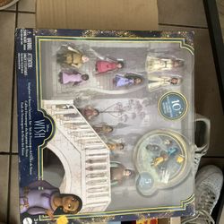 Disney Wish 10 Piece Dolls