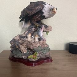 Decorating Eagle And Baby Eagles