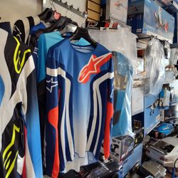 Alpinestars off-road Jersey available in different sizes different colors special deal $35 each