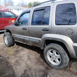 2005 JEEP LIBERTY PARTS