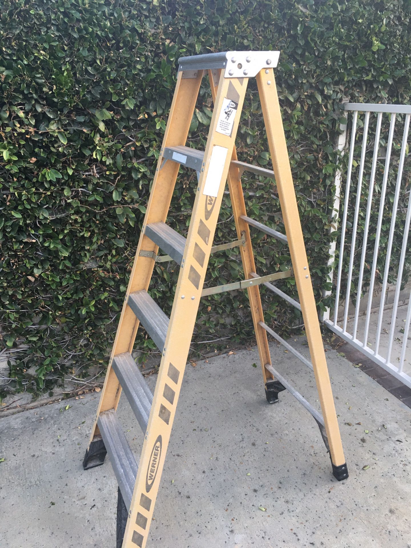 Werner 6 foot ladder heavy duty