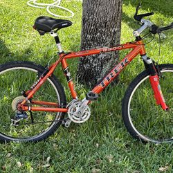 Trek 6500 Mountain Bike 24 Speed 