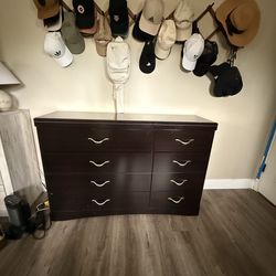 6-Drawer Dresser