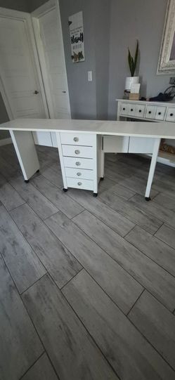 White folding desk