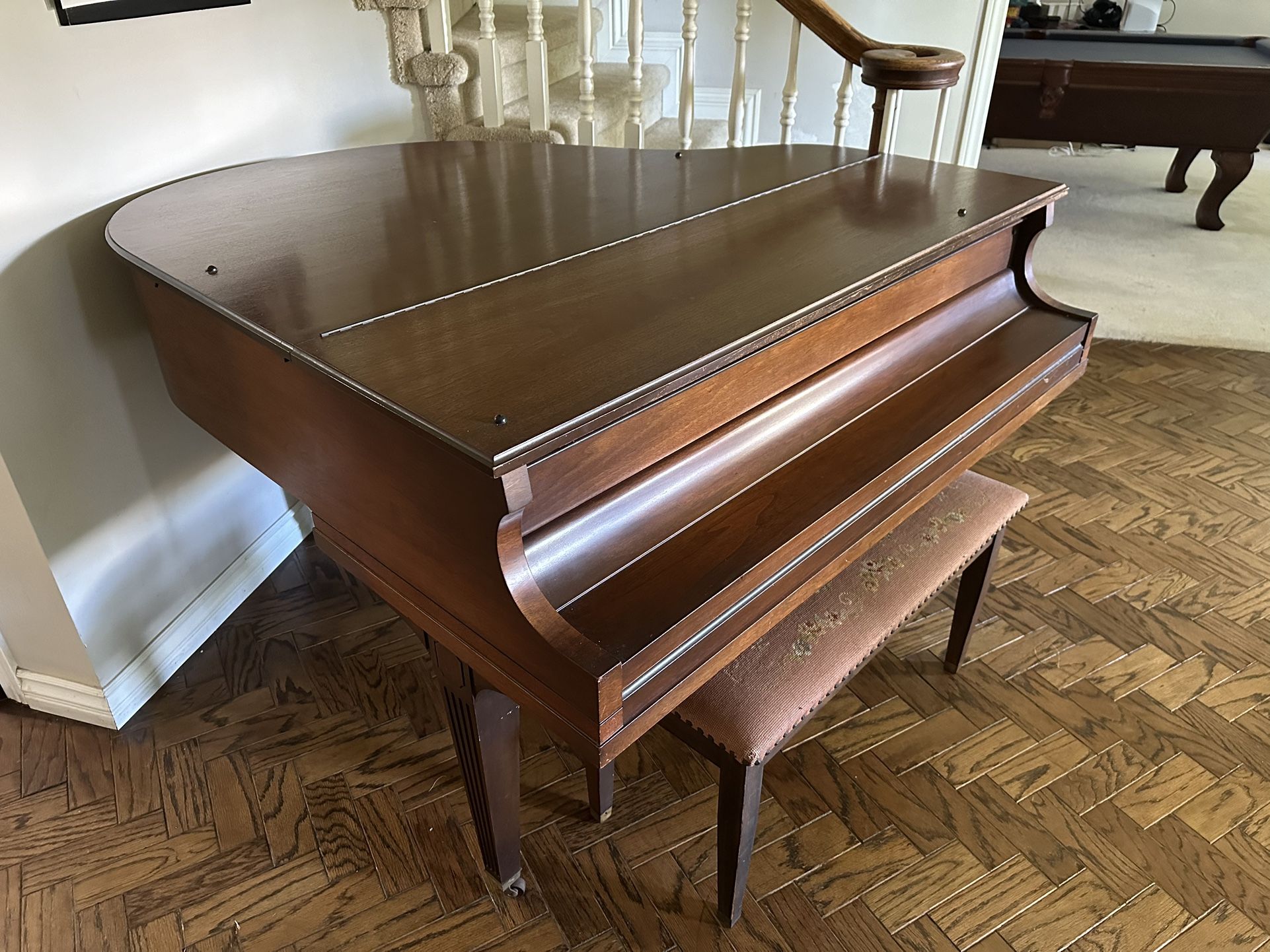 Free Howard Baby Grand Piano