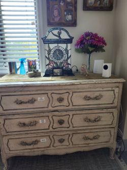 Dresser