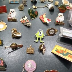 Disney 📍📍 Pins Coca-Cola Everything $$