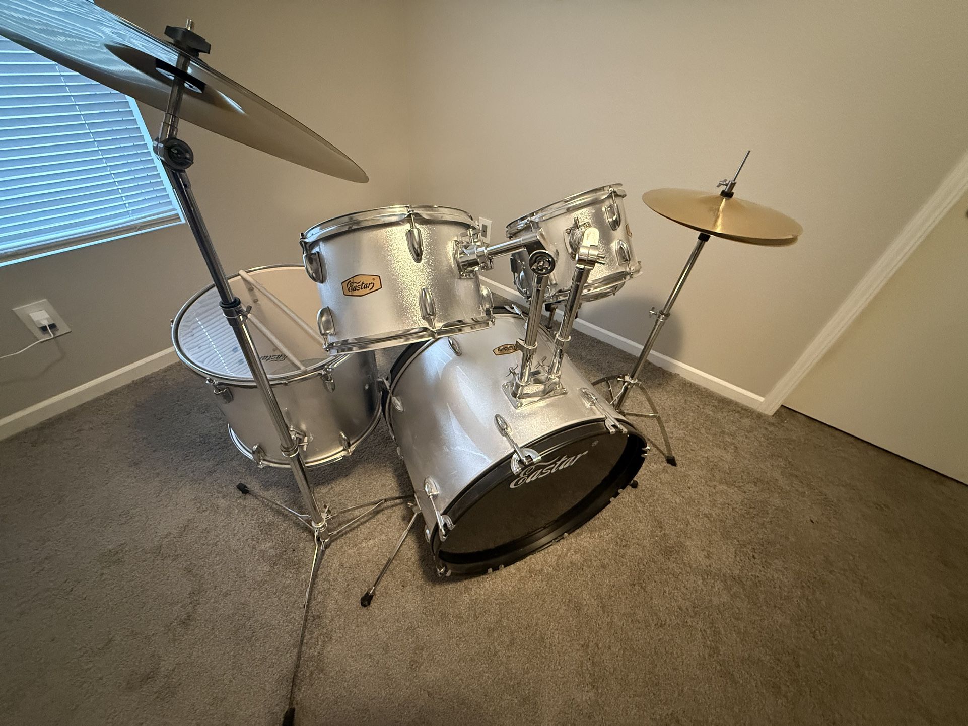 Eastar Drum Set