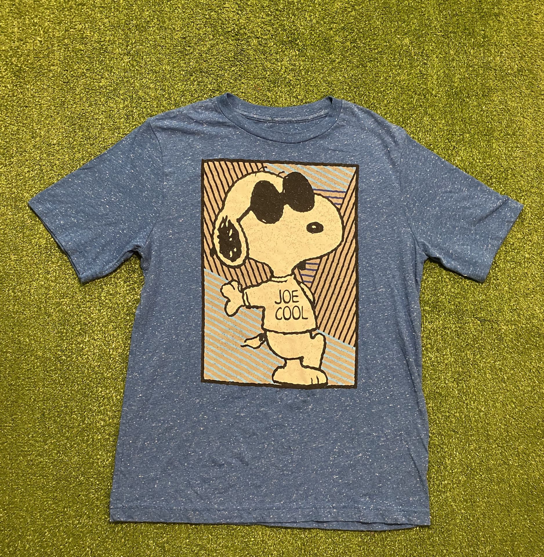 Snoopy Joe Cool Blue Men’s Comfortable Peanuts T Shirt. Size MEDIUM