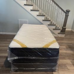 DreamCloud Premier Rest Twin Mattress