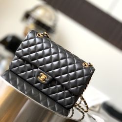 A classic women's shoulder bag